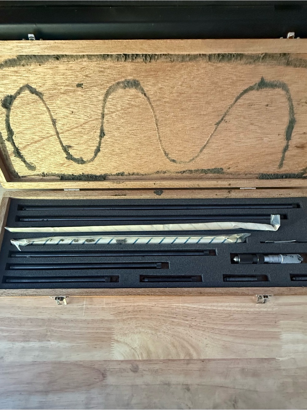 4”-40” mitutoyo ID micrometers. Some still brand new in packaging